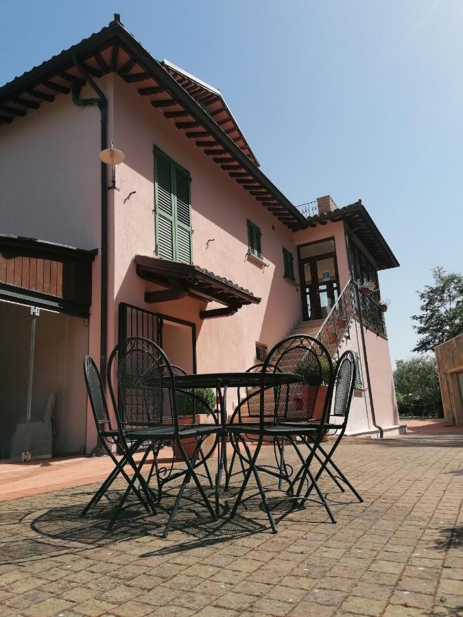 Relax Cottage Valtopina Luaran gambar