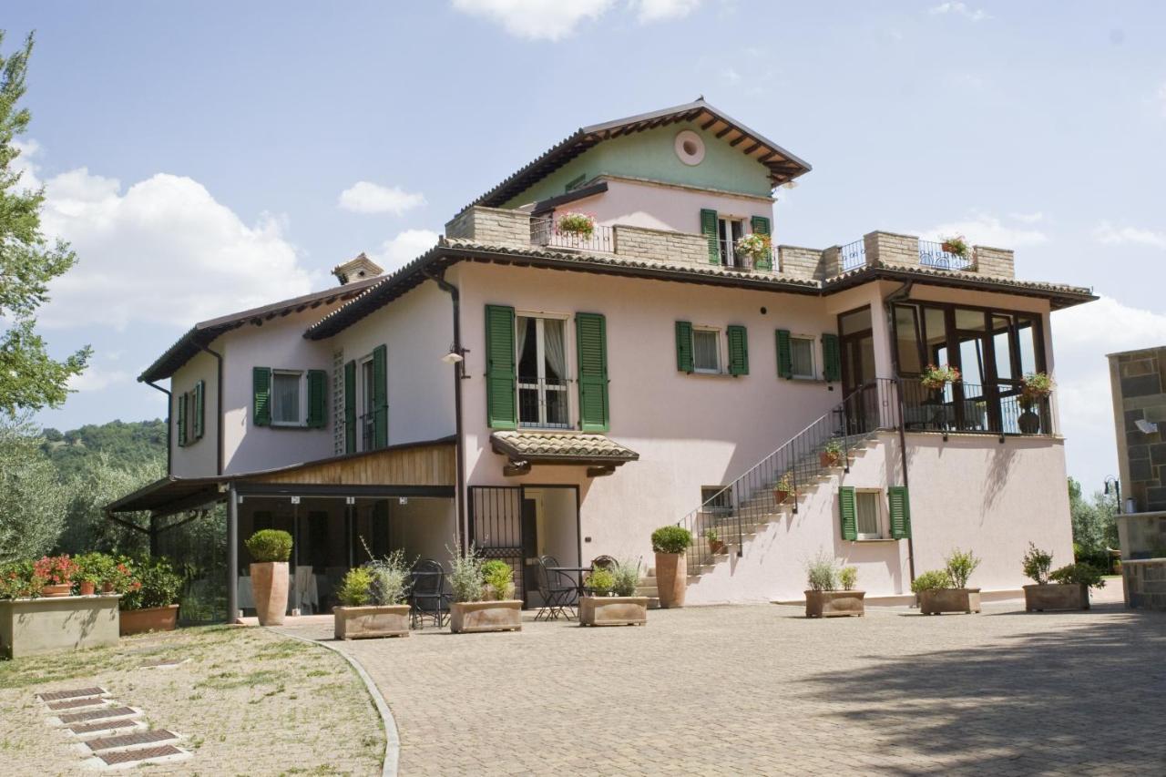 Relax Cottage Valtopina Luaran gambar
