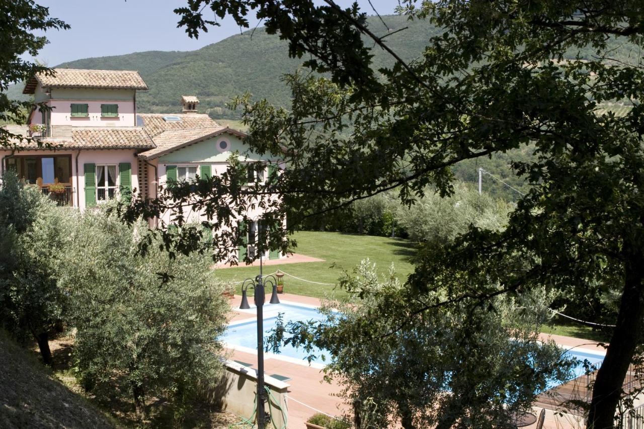 Relax Cottage Valtopina Luaran gambar